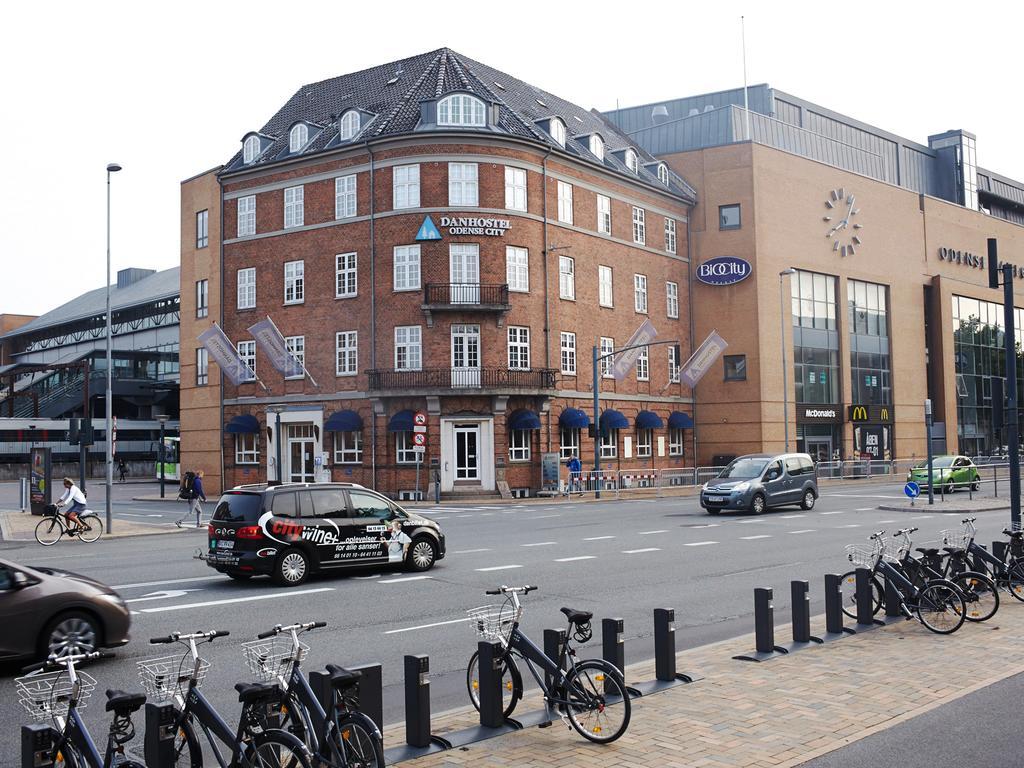 Danhostel Odense City Kültér fotó The station building